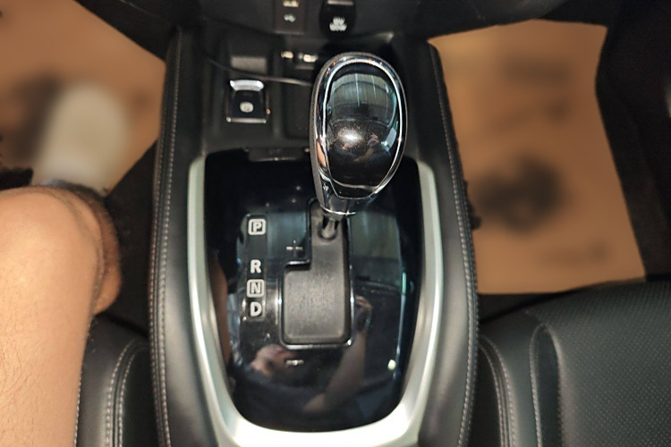 Nissan X-Trail 2019 immagine di auto #18