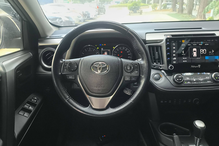 Toyota RAV4 (Imported) 2018 #18 Toyota RAV4 (Imported) 2018 immagine di auto #18