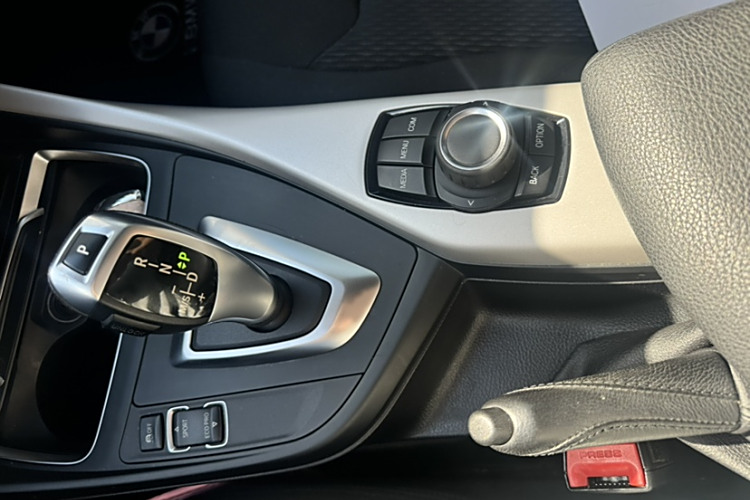 BMW 1 Series (Imported) 2018 car image #18