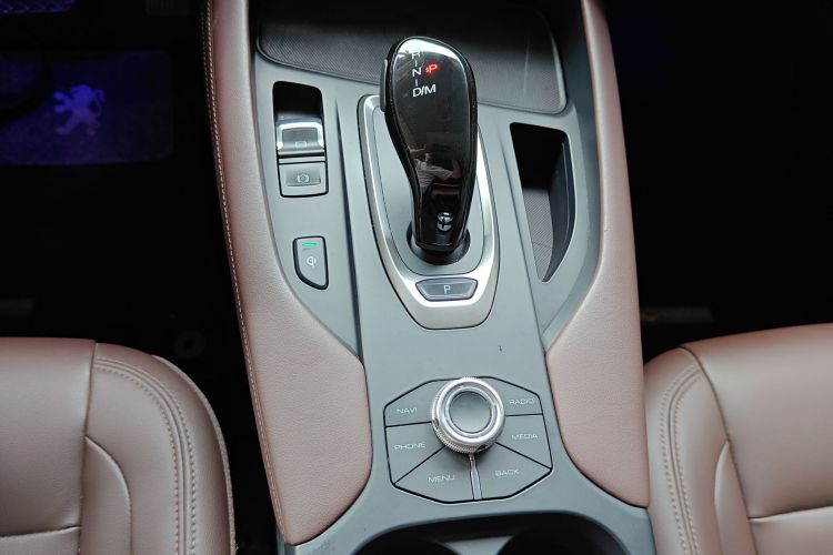 Haval F7 2019 car image #18