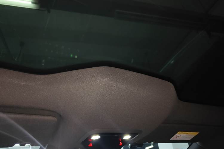 哪吒汽车 哪吒S猎装 2024 #18 哪吒汽车 哪吒S猎装 2024 汽车图片 #18