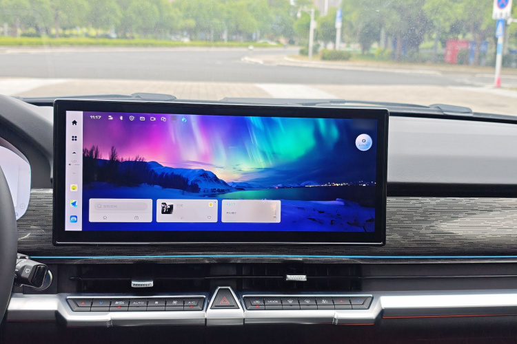 Tank 400 2025 car image #18