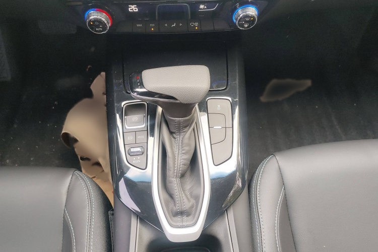 Chevrolet Charm 2024 car image #18