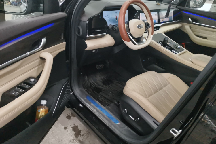 GEELY Tugella 2024 car image #18