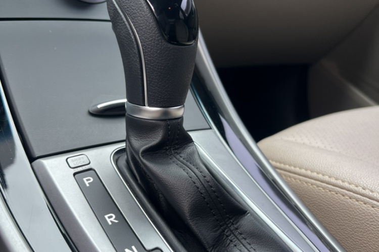 现代 朗动 2015 汽车图片 #18