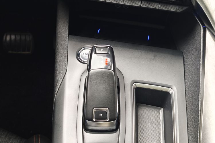 Peugeot 4008 2018 car image #18