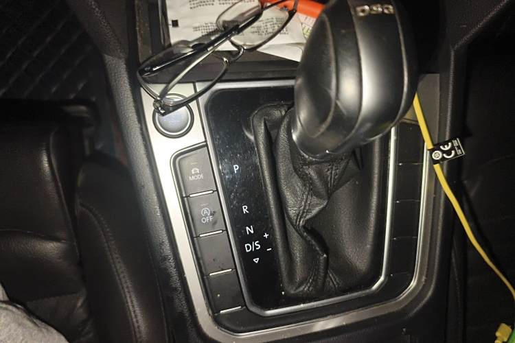 Volkswagen Passat Variant 2018 immagine di auto #18