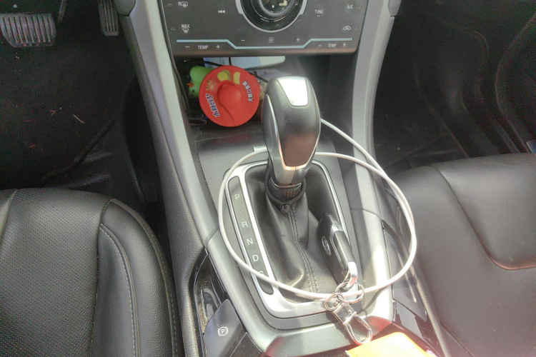 福特 蒙迪欧 2014 汽车图片 #18