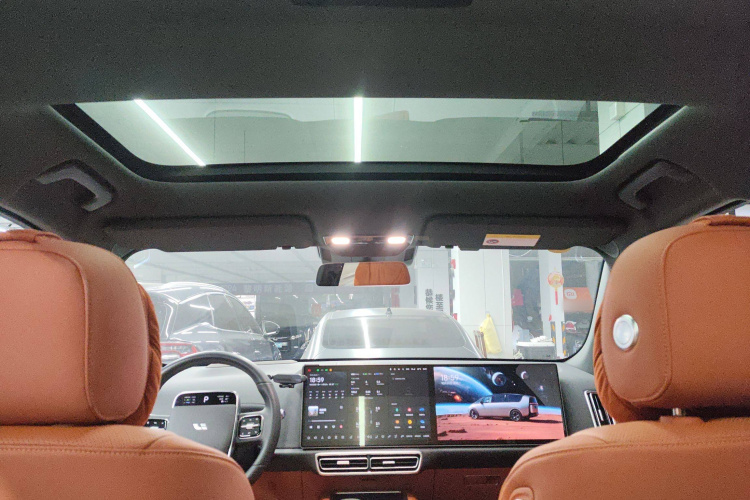 Li L7 2024 immagine di auto #18