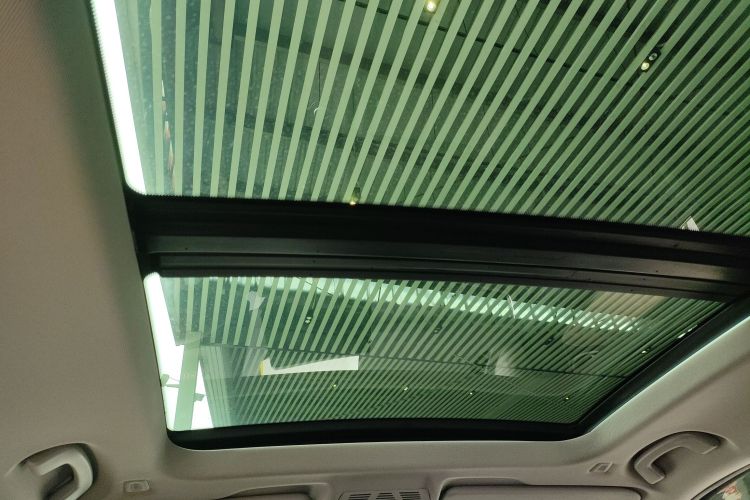 BMW X1 M35Li 2022 #18 BMW X1 M35Li 2022 car image #18