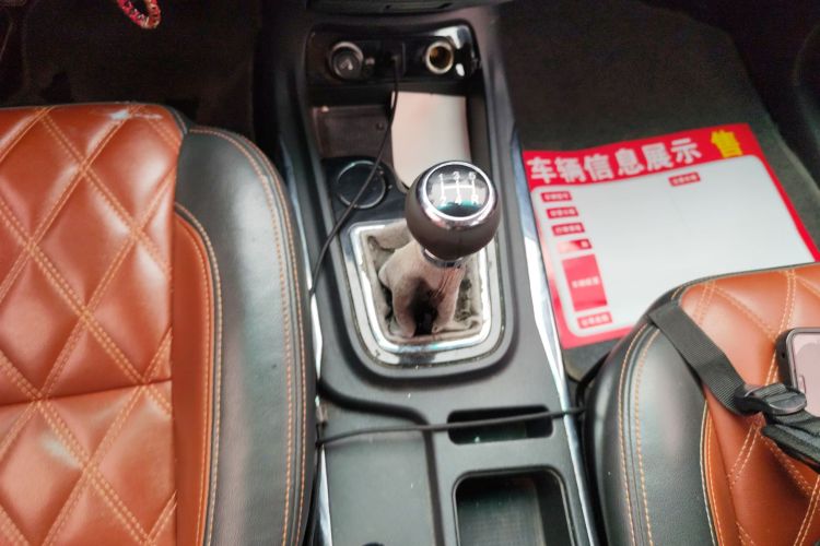 SWM斯威汽车 SWM斯威大虎 2017 #18 SWM斯威汽车 SWM斯威大虎 2017 汽车图片 #18