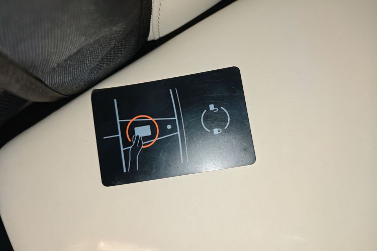 特斯拉 Model X 2023 汽车图片 #18