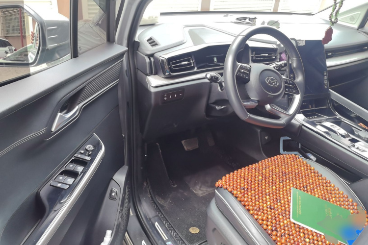 Hyundai Custo 2022 car image #18