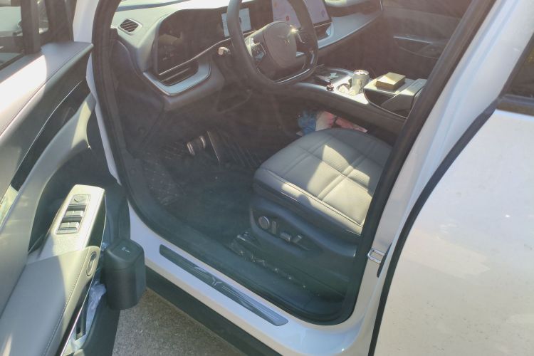 HongQi TianGong 08 2025 #18 HongQi TianGong 08 2025 car image #18