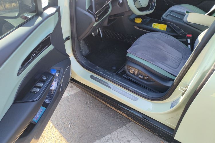 HongQi EH7 2025 #18 HongQi EH7 2025 car image #18