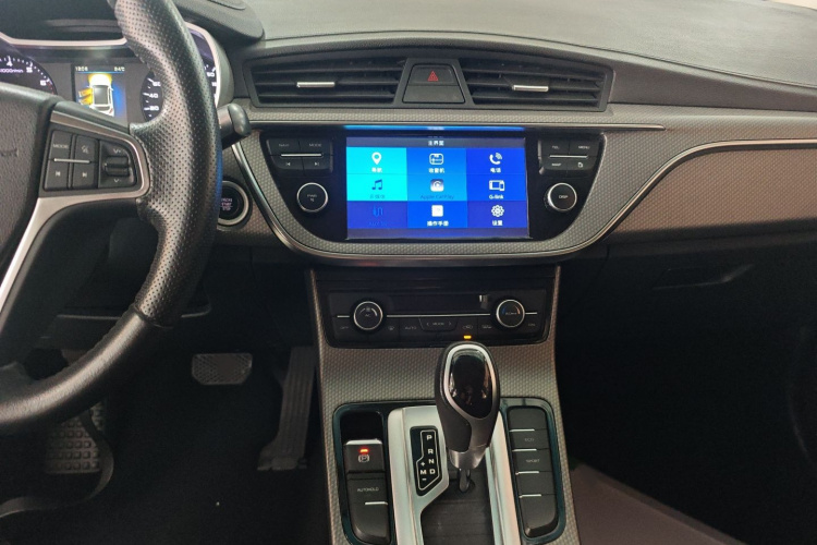 GEELY Emgrand GSe 2017 #18 GEELY Emgrand GSe 2017 car image #18