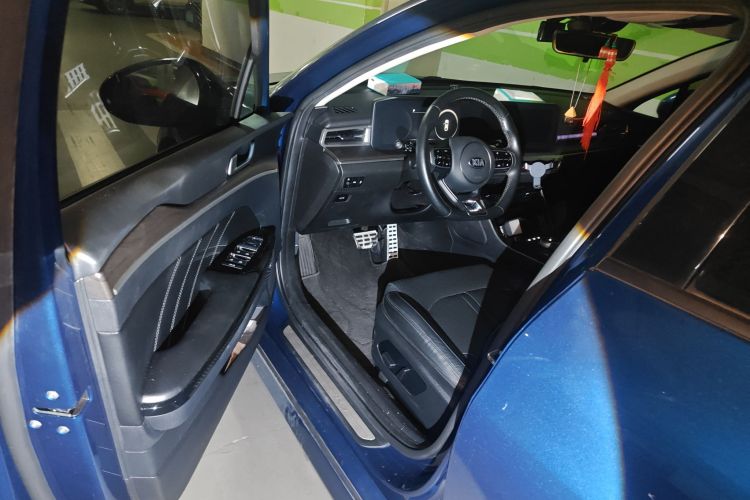 Kia K5 (Imported) 2021 صورة سيارة #18