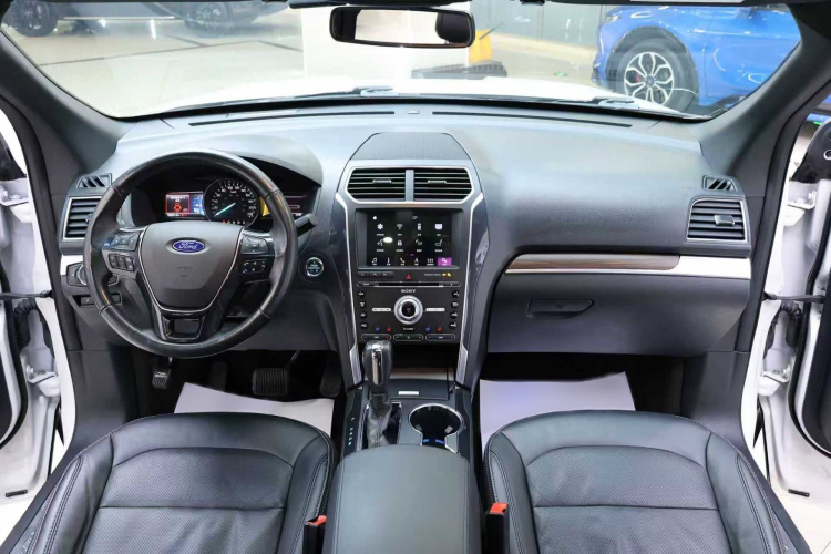 Ford Explorer (Imported) 2018 car image #18