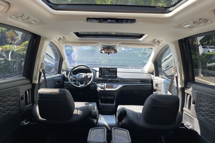 Honda Elysion 2025 car image #18