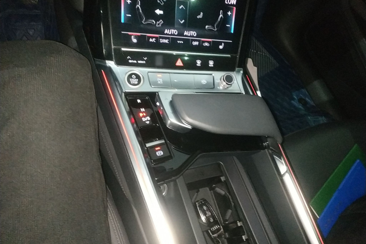 Audi e-tron (Imported) 2022 car image #18