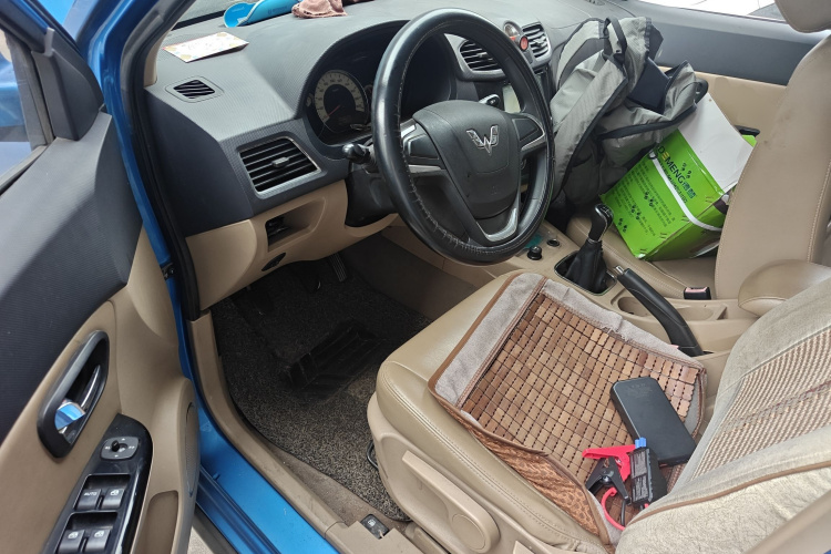 五菱汽车 五菱宏光 2014 #18 五菱汽车 五菱宏光 2014 汽车图片 #18