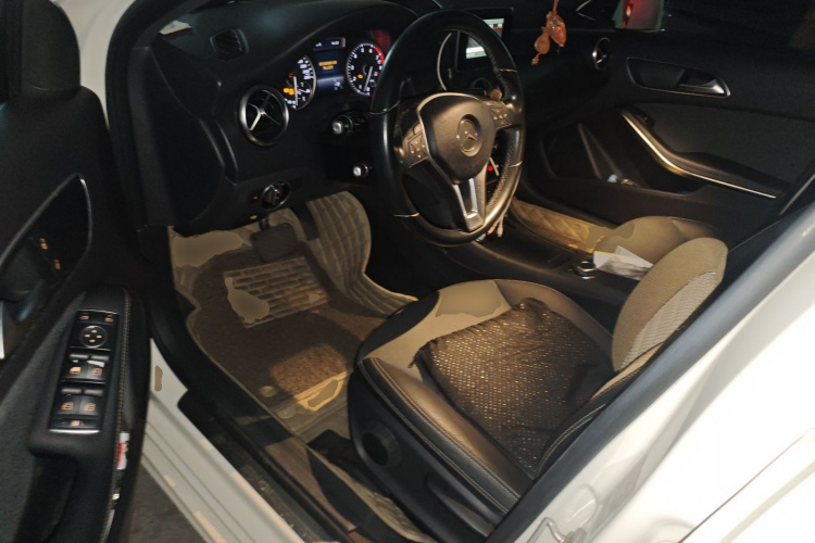 Mercedes-Benz A Class (Imported) 2015 car image #18