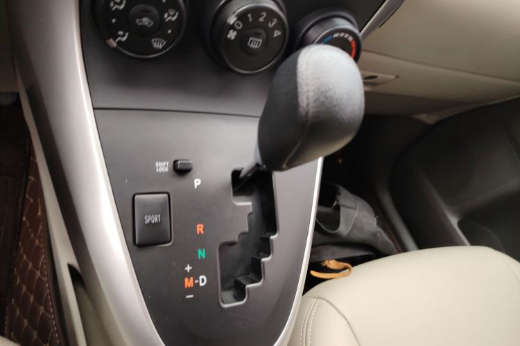 Toyota Verso 2017 car image #18