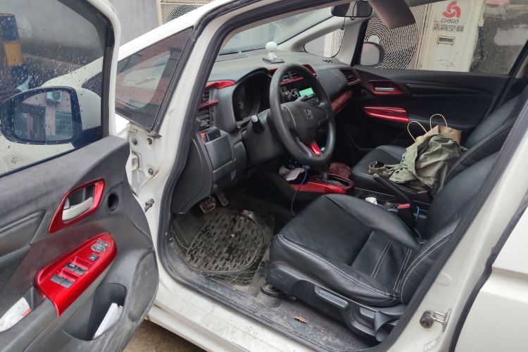 Honda Fit (Imported) 2015 صورة سيارة #18