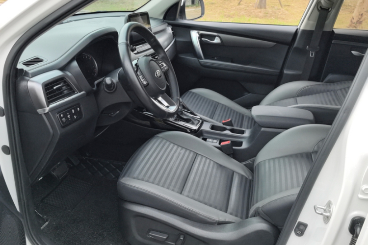 起亚 智跑 2018 汽车图片 #18