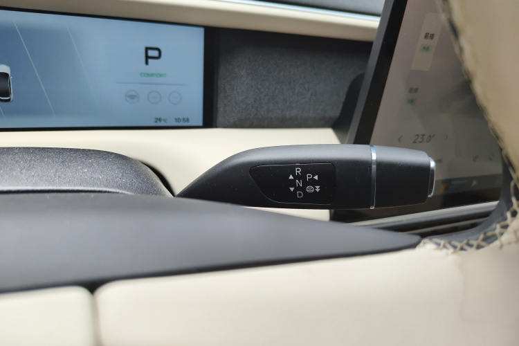 Xpeng G6 2025 #18 Xpeng G6 2025 immagine di auto #18