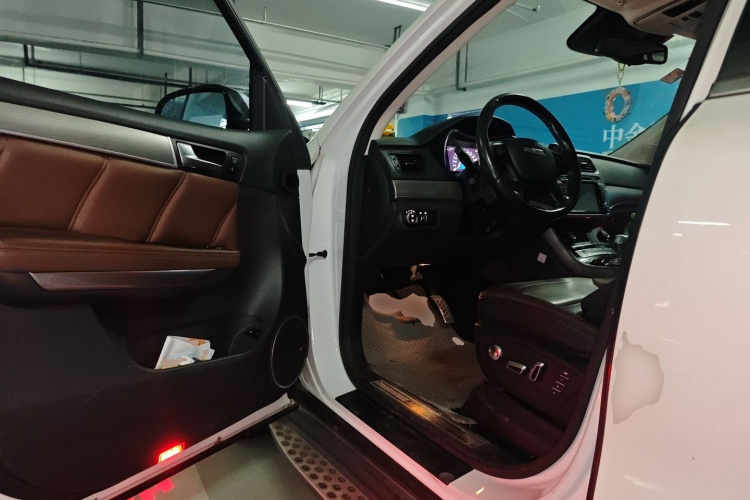 Haval H8 2018 #18 Haval H8 2018 car image #18