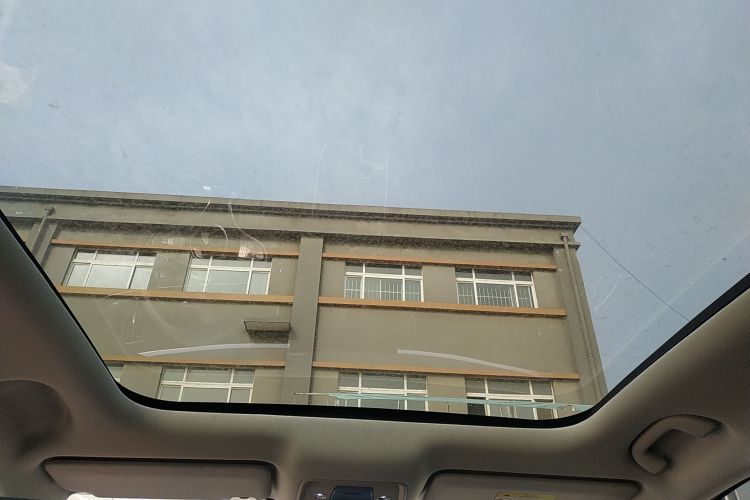 BYD Sea Lion 05 EV 2025 car image #18