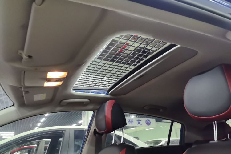 Kia Rio Cross 2018 car image #18