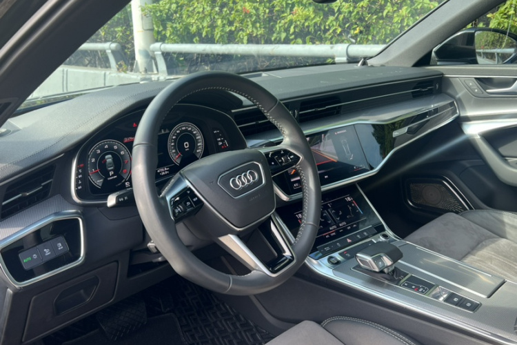 Audi A6 2021 car image #18