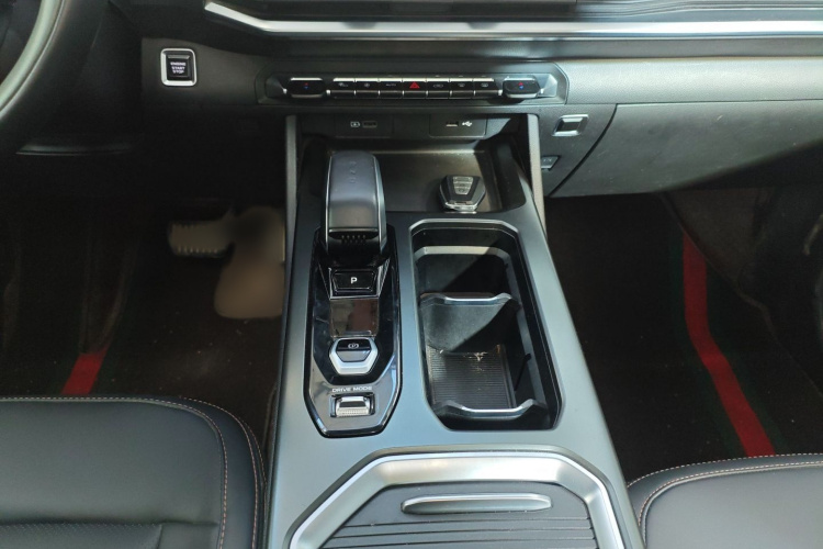 GEELY Okavango L 2023 car image #18