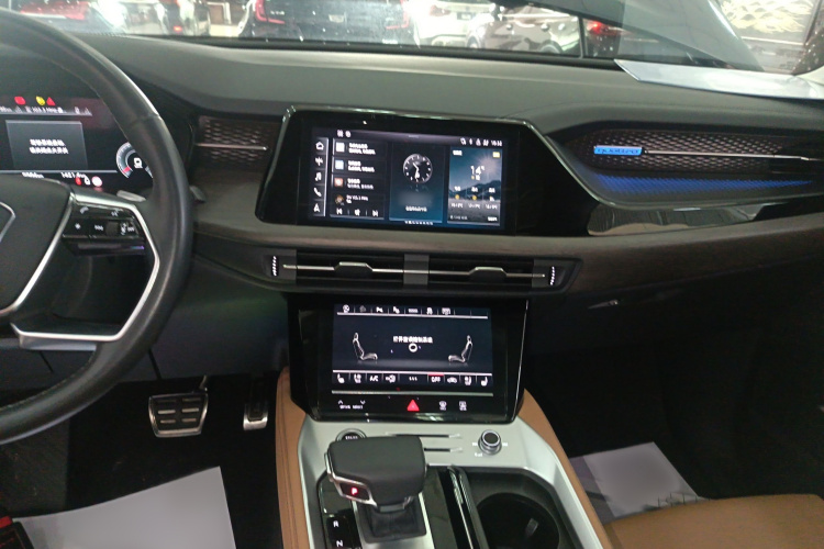 Audi Q6 2024 изображение автомобиля #18