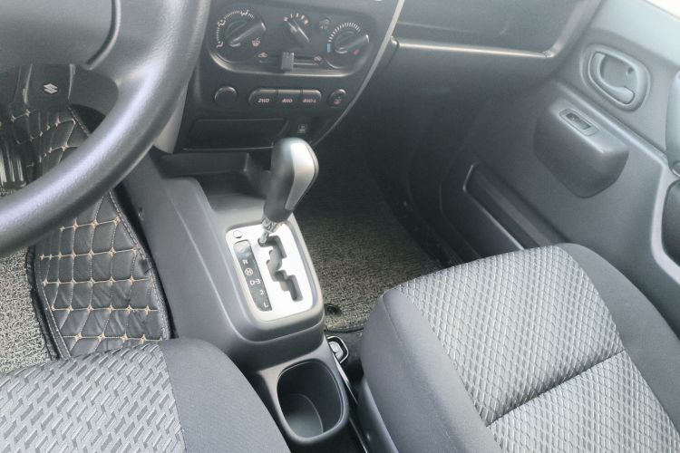 Suzuki Jimny (Imported) 2018 immagine di auto #18