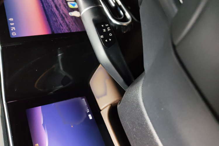 零跑汽车 零跑C01 2023 汽车图片 #18