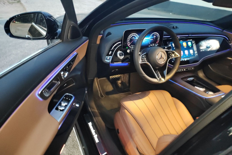 Mercedes-Benz E Class New Energy 2025 immagine di auto #18