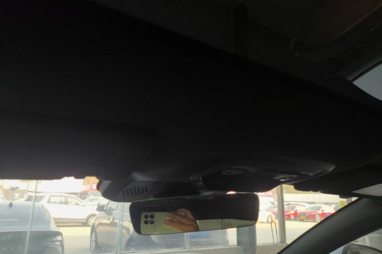 哪吒汽车 哪吒GT 2023 汽车图片 #18