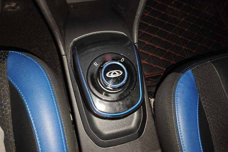 2018 #18 2018 car image #18