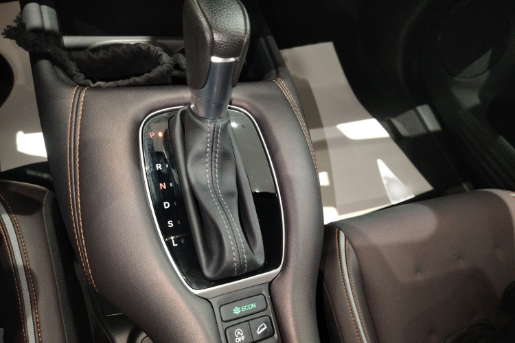 Honda ZR-V 2024 #18 Honda ZR-V 2024 car image #18