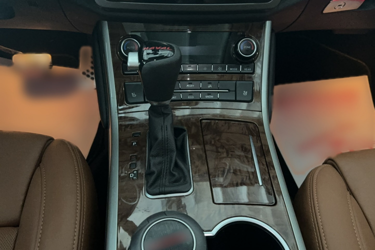 Haval H8 2015 car image #18