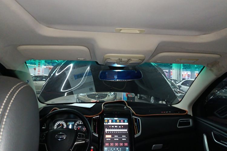 SWM X2 2017 imagen de coche #18