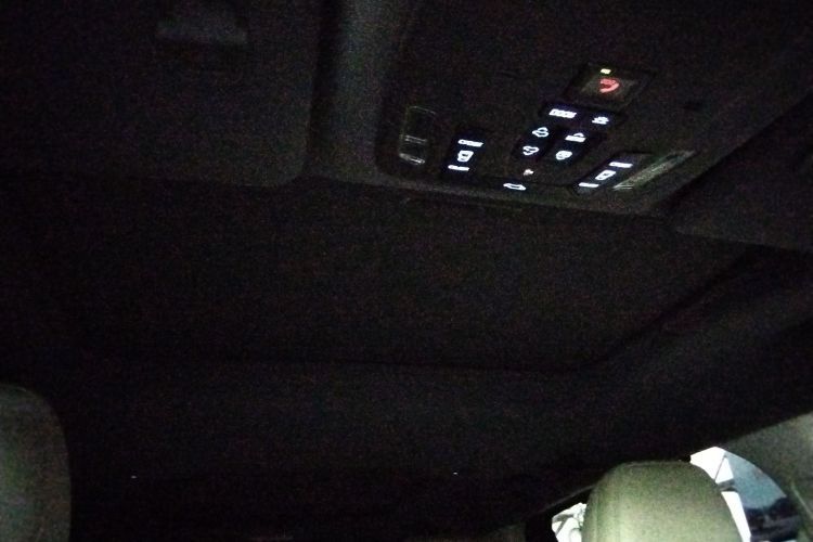 Toyota Granvia 2022 immagine di auto #18