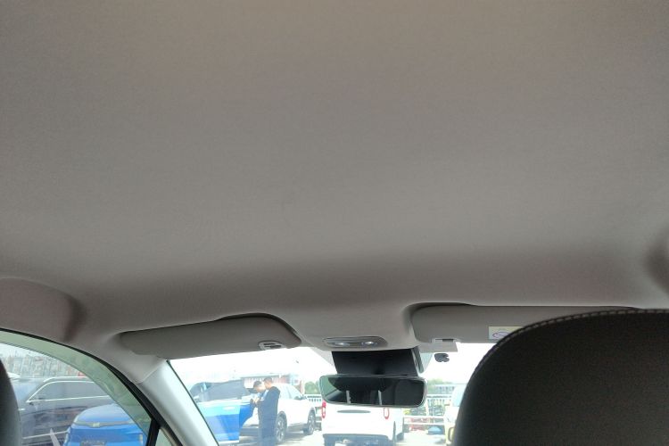 哪吒汽车 哪吒AYA 2024 汽车图片 #18