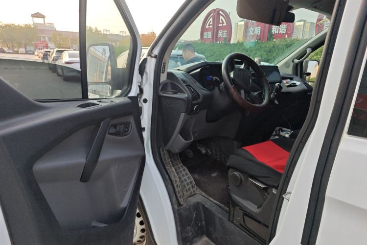 Ford Transit 2021 car image #18