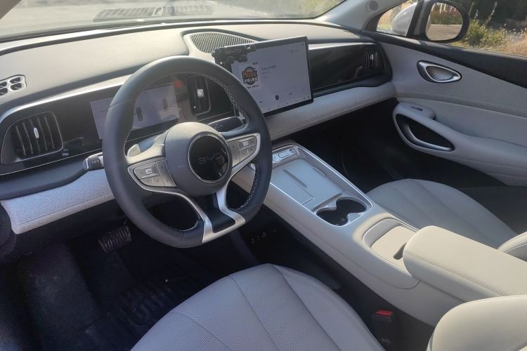 BYD Sea Lion 05 EV 2025 #18 BYD Sea Lion 05 EV 2025 car image #18