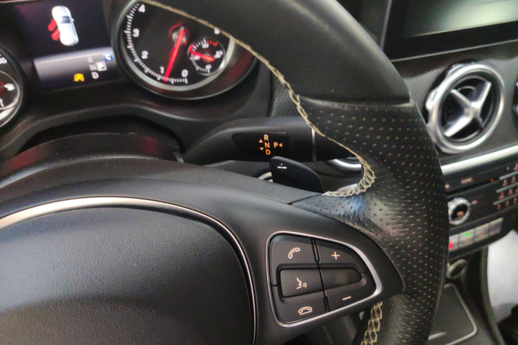 Mercedes-Benz GLA Class (Imported) 2017 car image #18