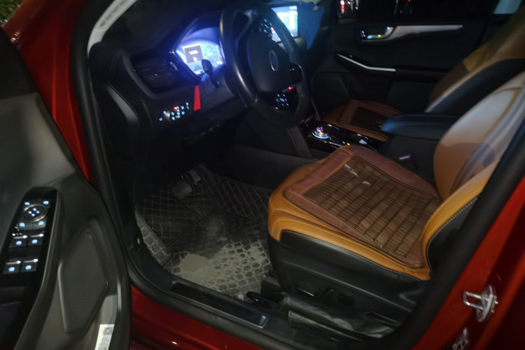 Ford Escape 2022 immagine di auto #18